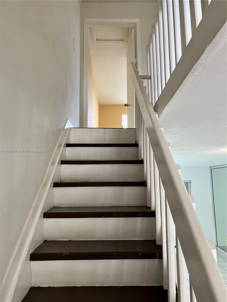 VISTA DEL LAGO CONDO VIII - Residential Lease