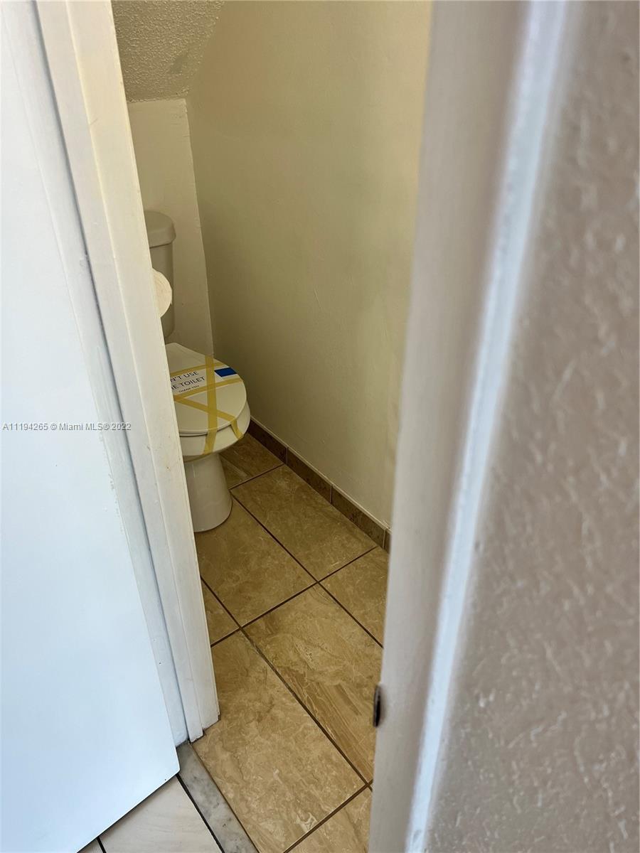 VISTA DEL LAGO CONDO VIII - Residential Lease