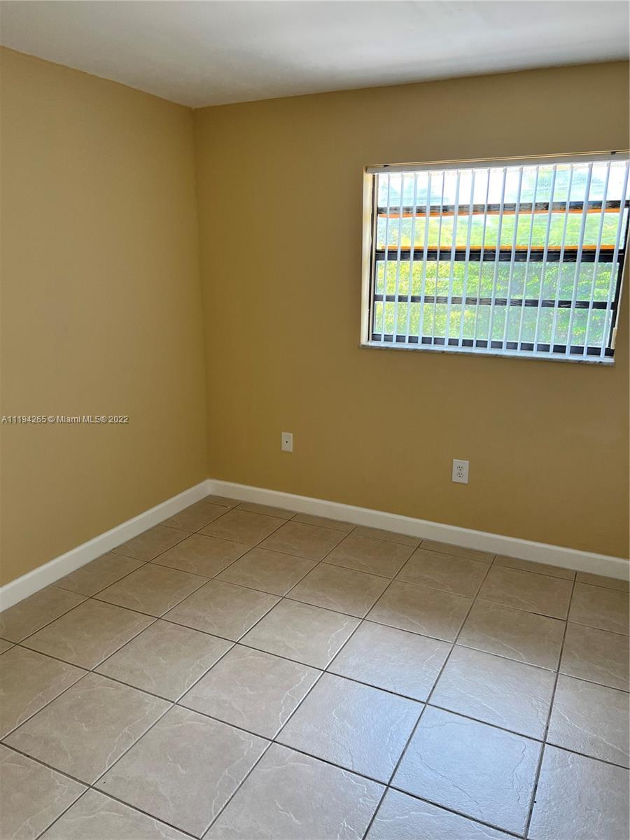 VISTA DEL LAGO CONDO VIII - Residential Lease