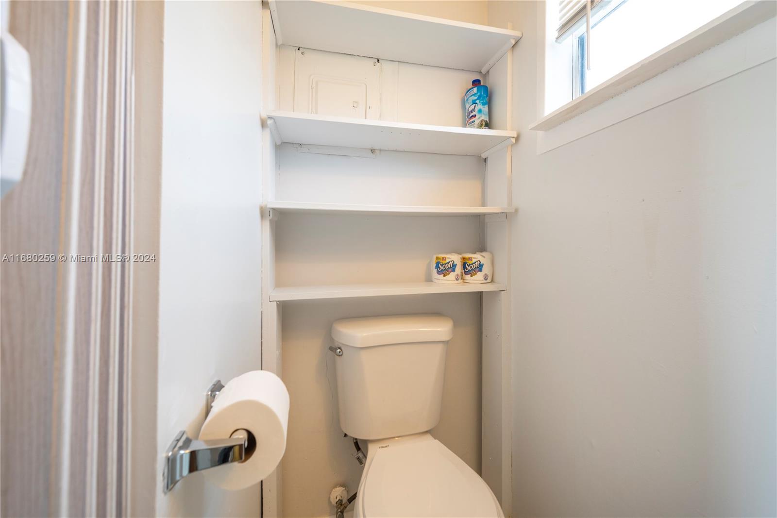 BROADVIEW COUNTRY CLUB ES - Residential Lease