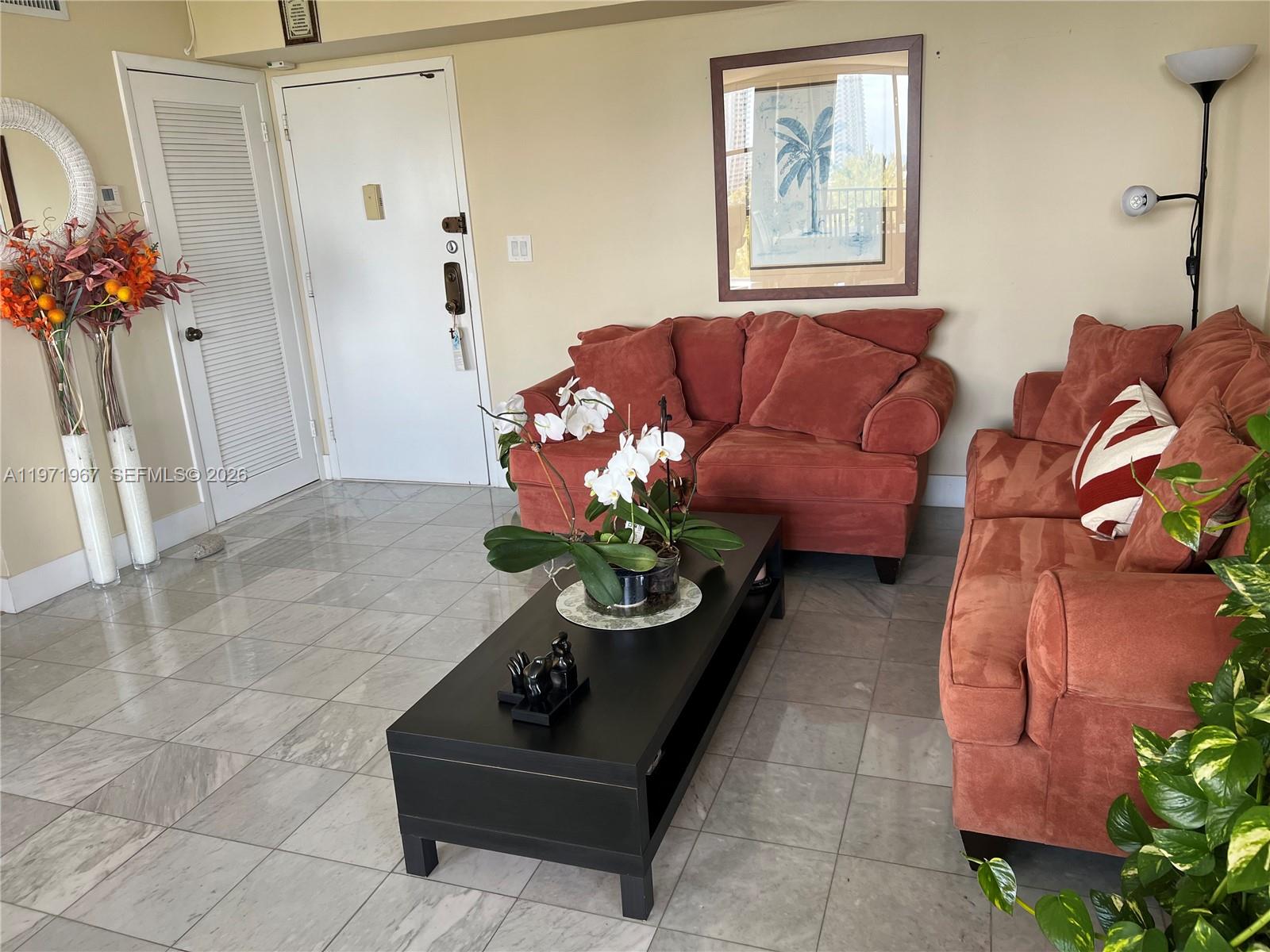 FAIRVIEW HOUSE CONDO - Residential