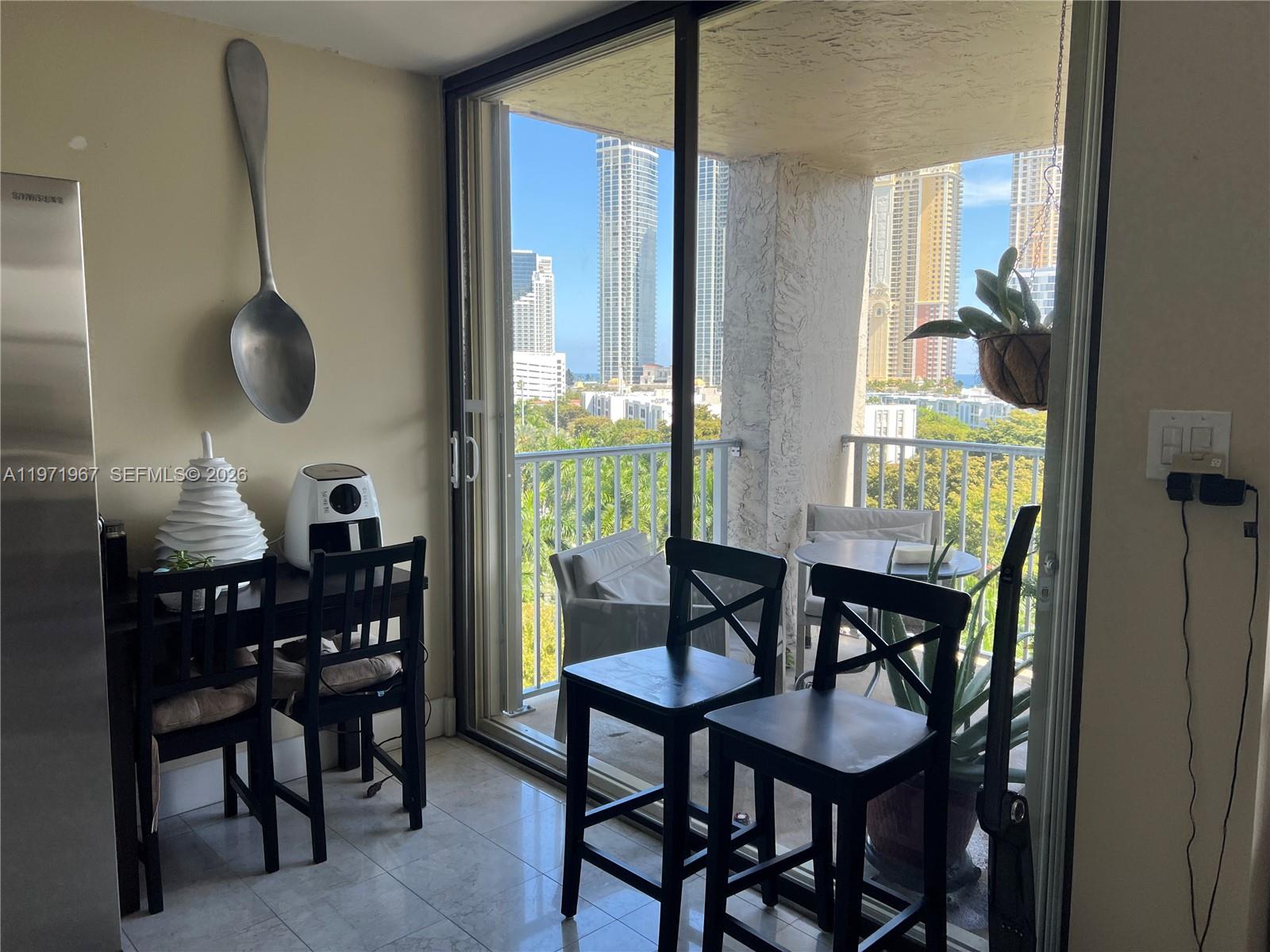 FAIRVIEW HOUSE CONDO - Residential