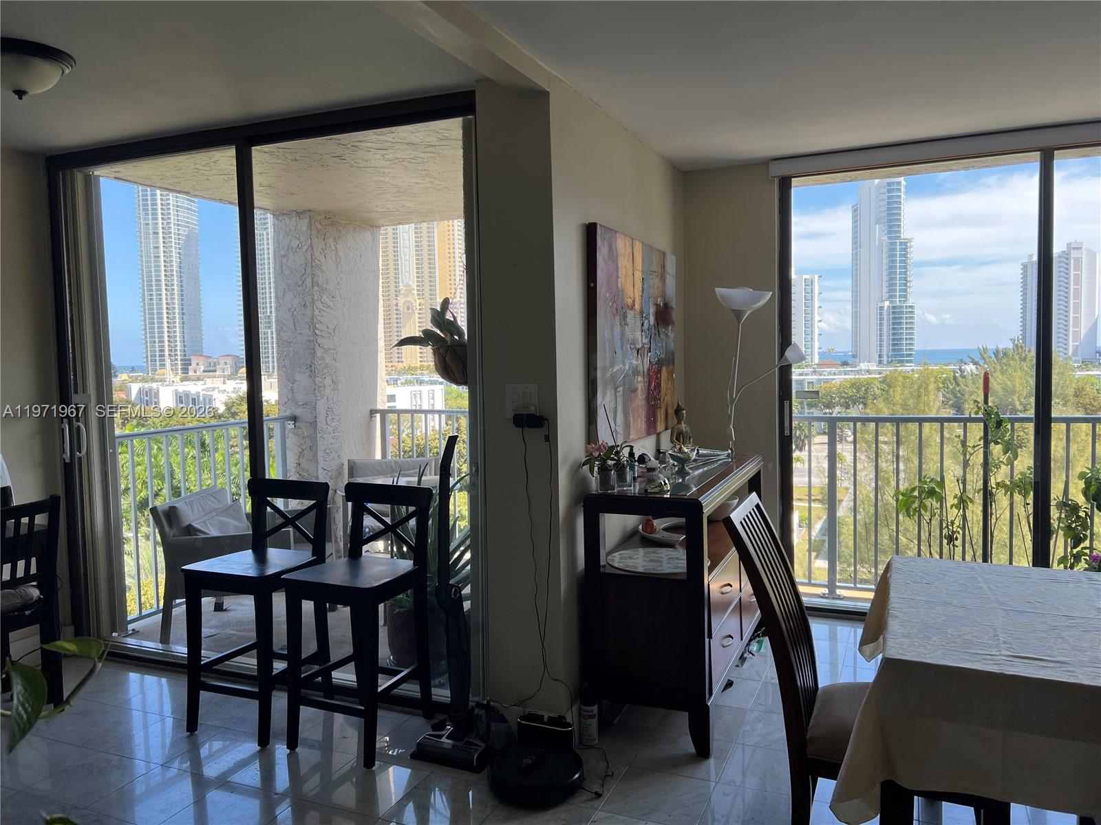 FAIRVIEW HOUSE CONDO - Residential