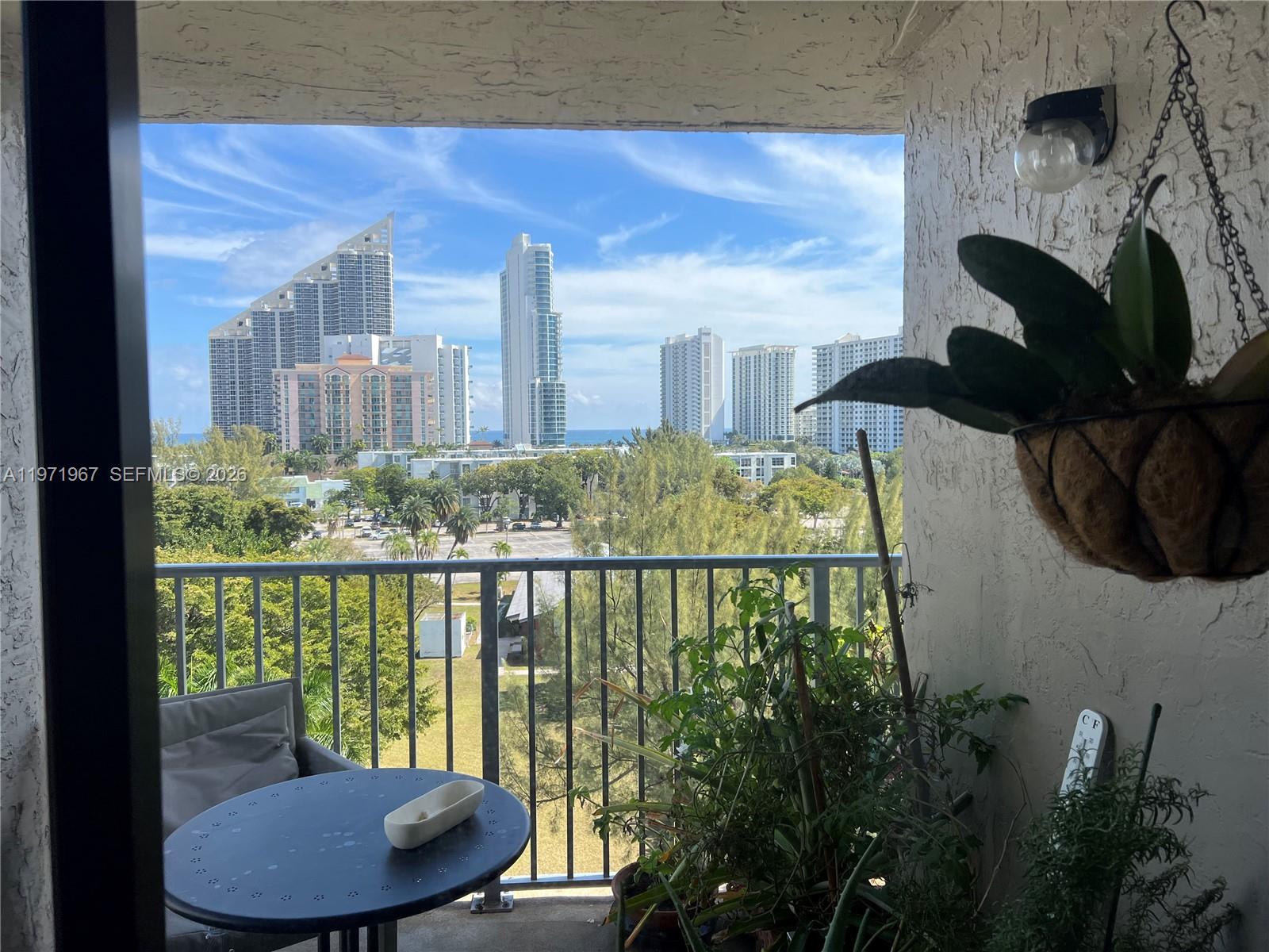 FAIRVIEW HOUSE CONDO - Residential