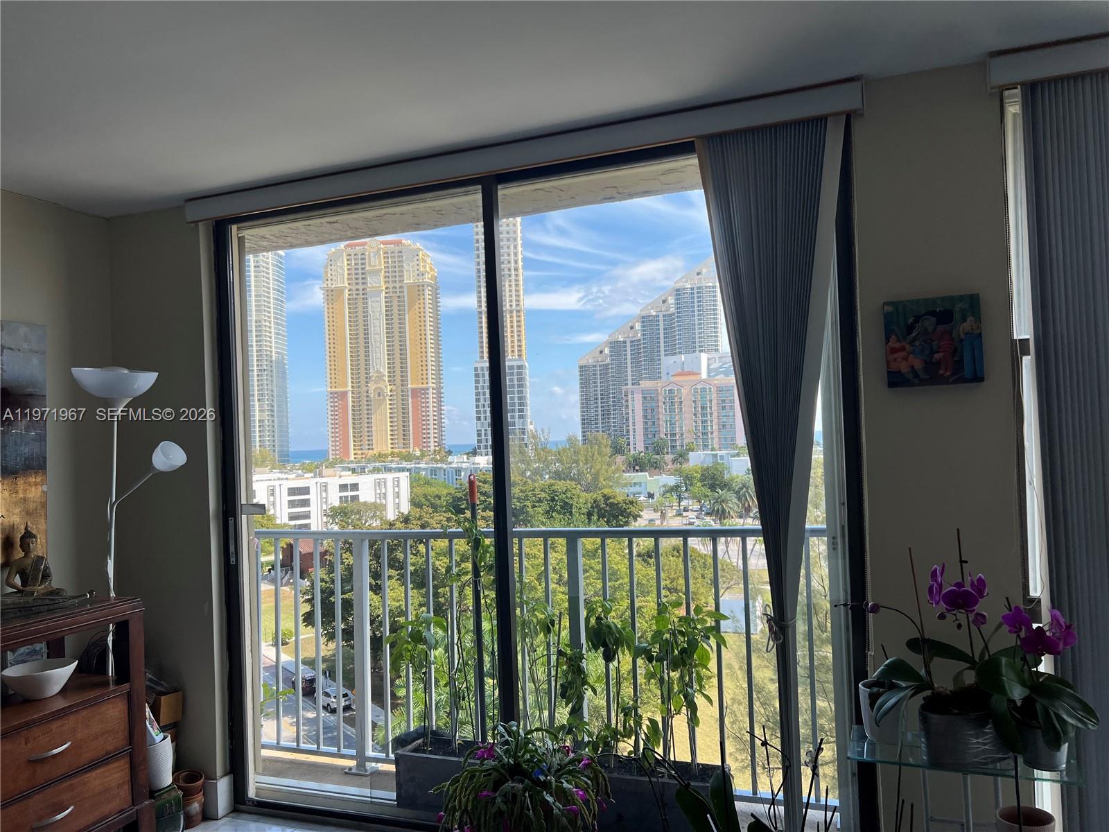 FAIRVIEW HOUSE CONDO - Residential