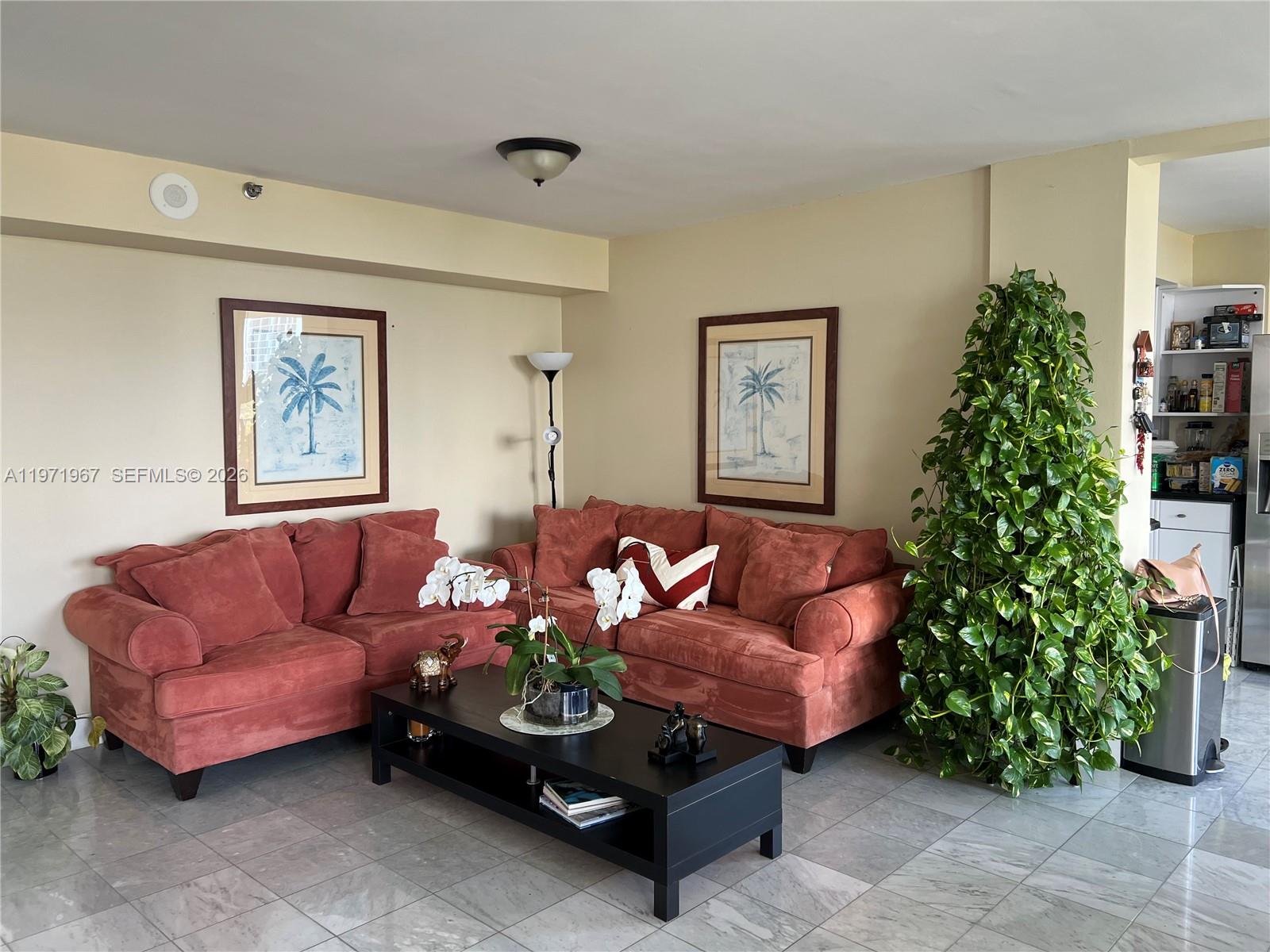 FAIRVIEW HOUSE CONDO - Residential