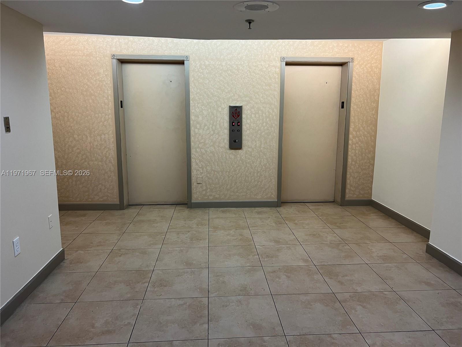 FAIRVIEW HOUSE CONDO - Residential