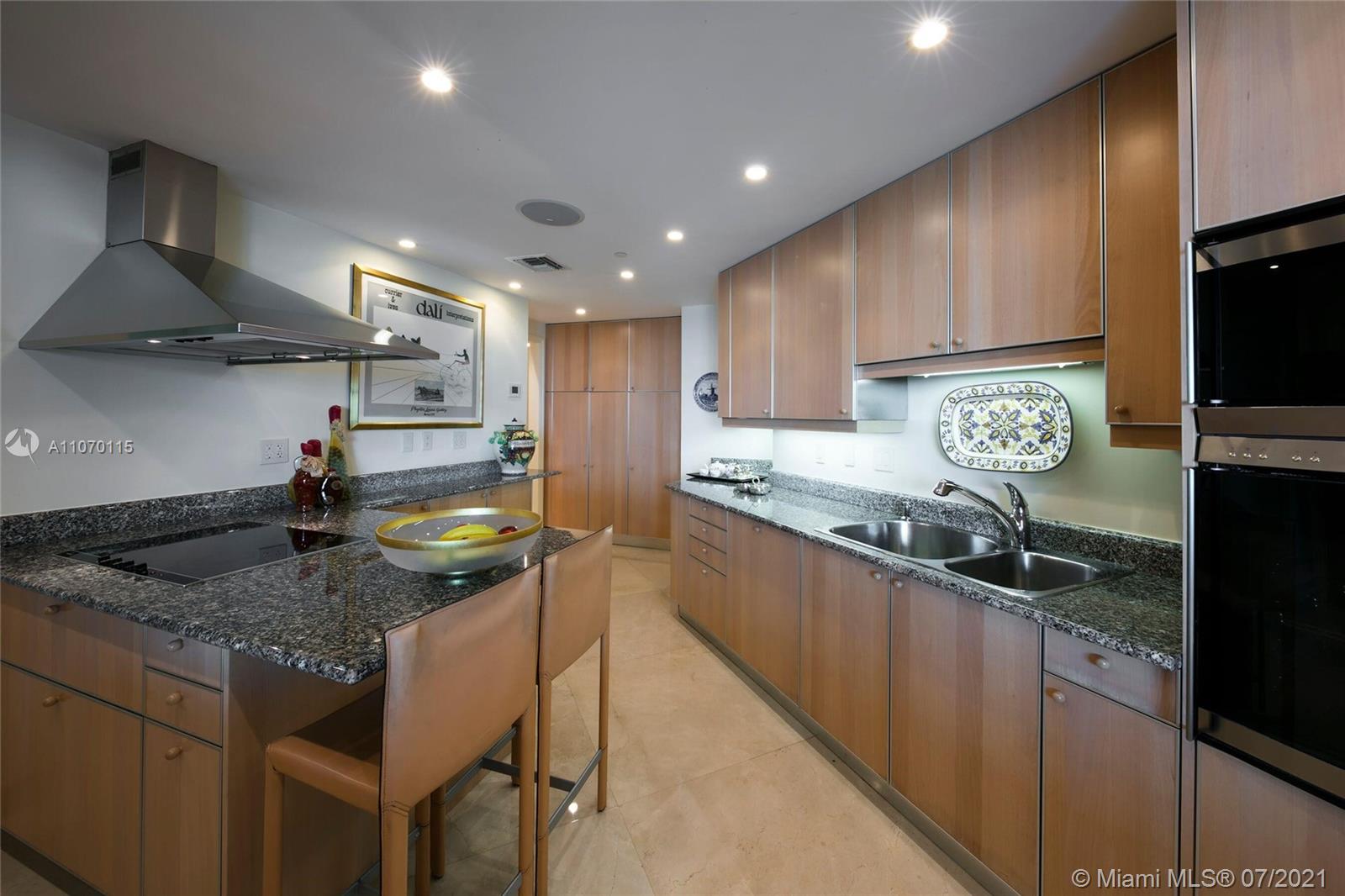 SANTA MARIA CONDO - Residential