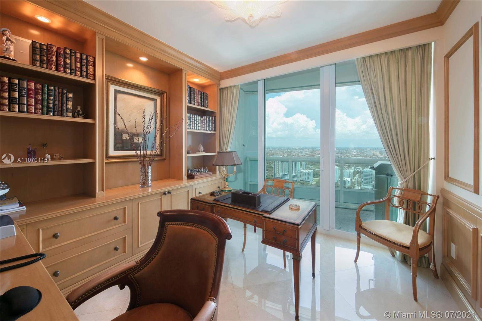 SANTA MARIA CONDO - Residential
