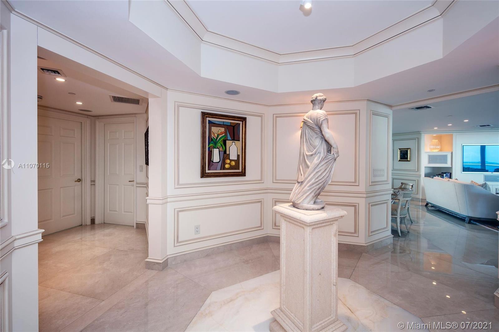 SANTA MARIA CONDO - Residential