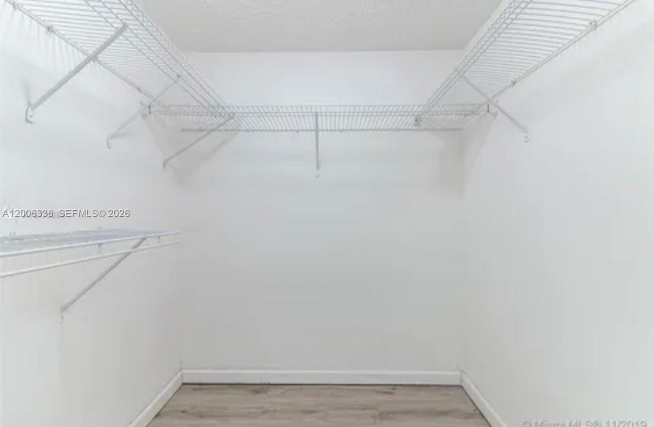 RACQUET CLUB APTS - Residential
