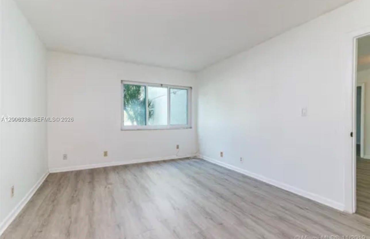 RACQUET CLUB APTS - Residential