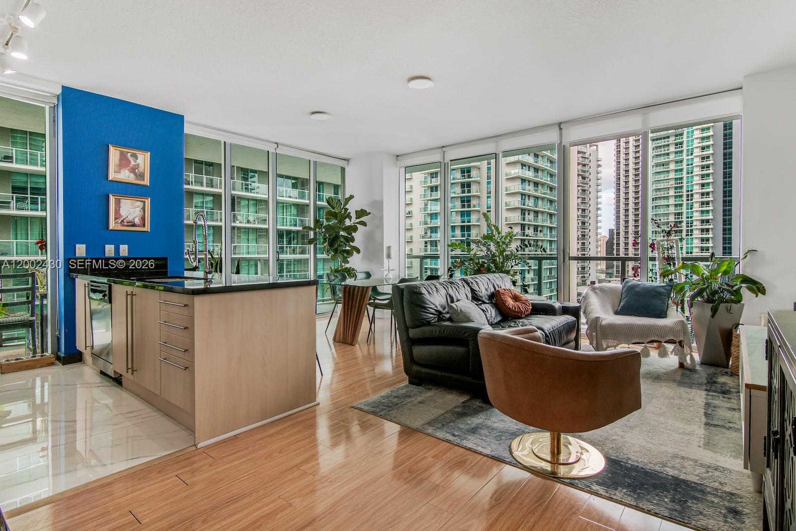 THE AXIS ON BRICKELL COND - Residential