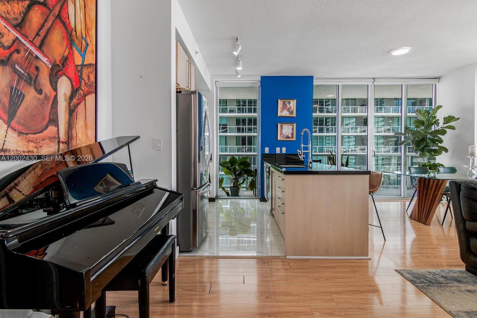 THE AXIS ON BRICKELL COND - Residential