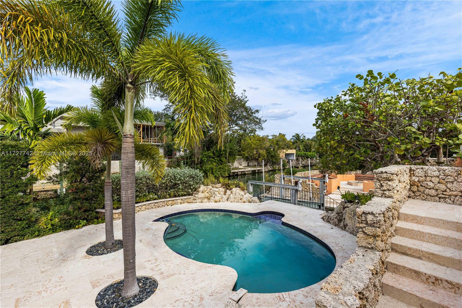 CORAL GABLES RIVIERA SEC - Residential