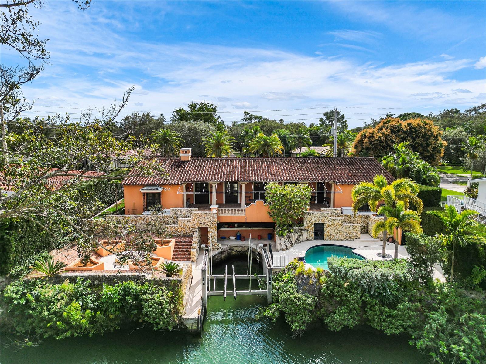 CORAL GABLES RIVIERA SEC - Residential