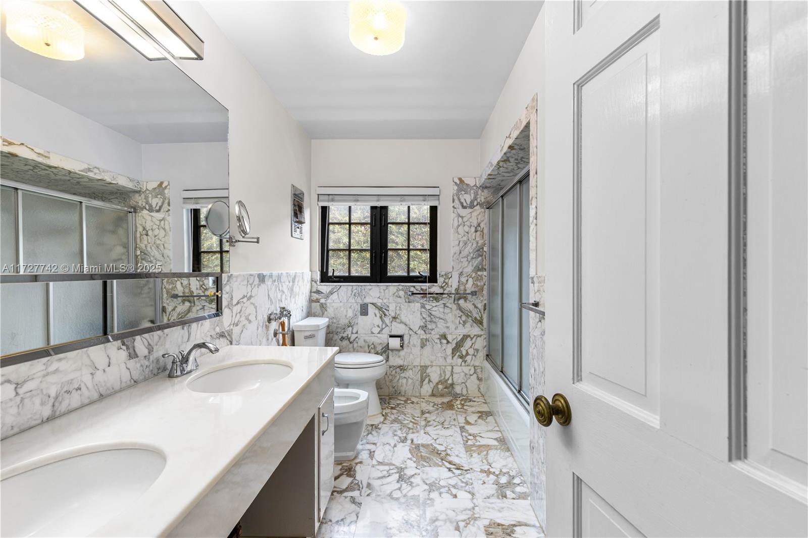 CORAL GABLES RIVIERA SEC - Residential