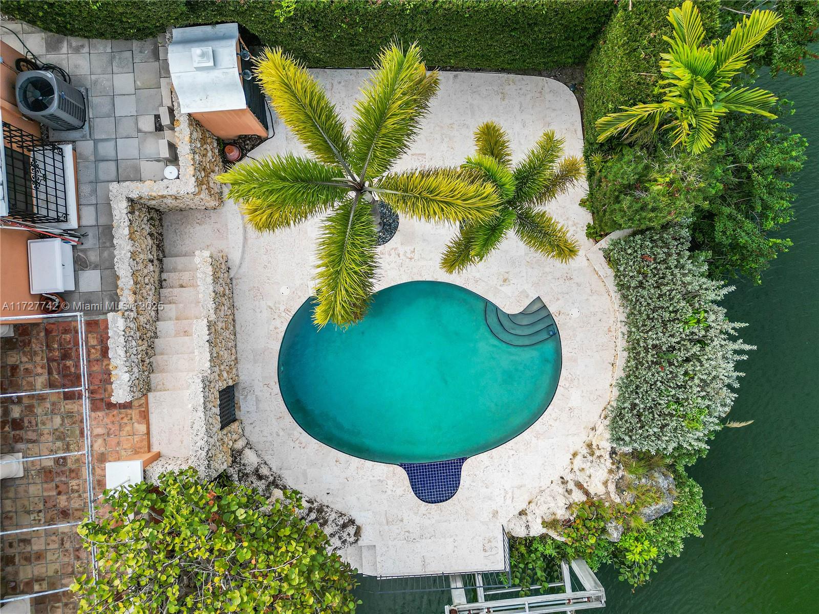 CORAL GABLES RIVIERA SEC - Residential