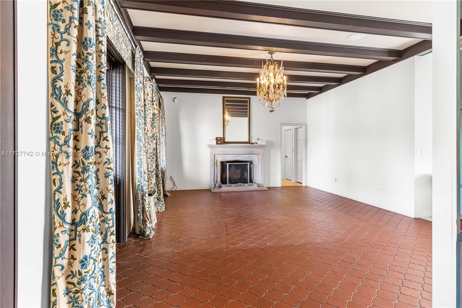 CORAL GABLES RIVIERA SEC - Residential