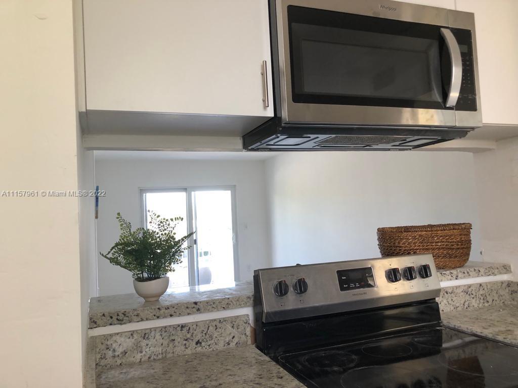 BISCAYNE COVE CONDO - Residential Lease