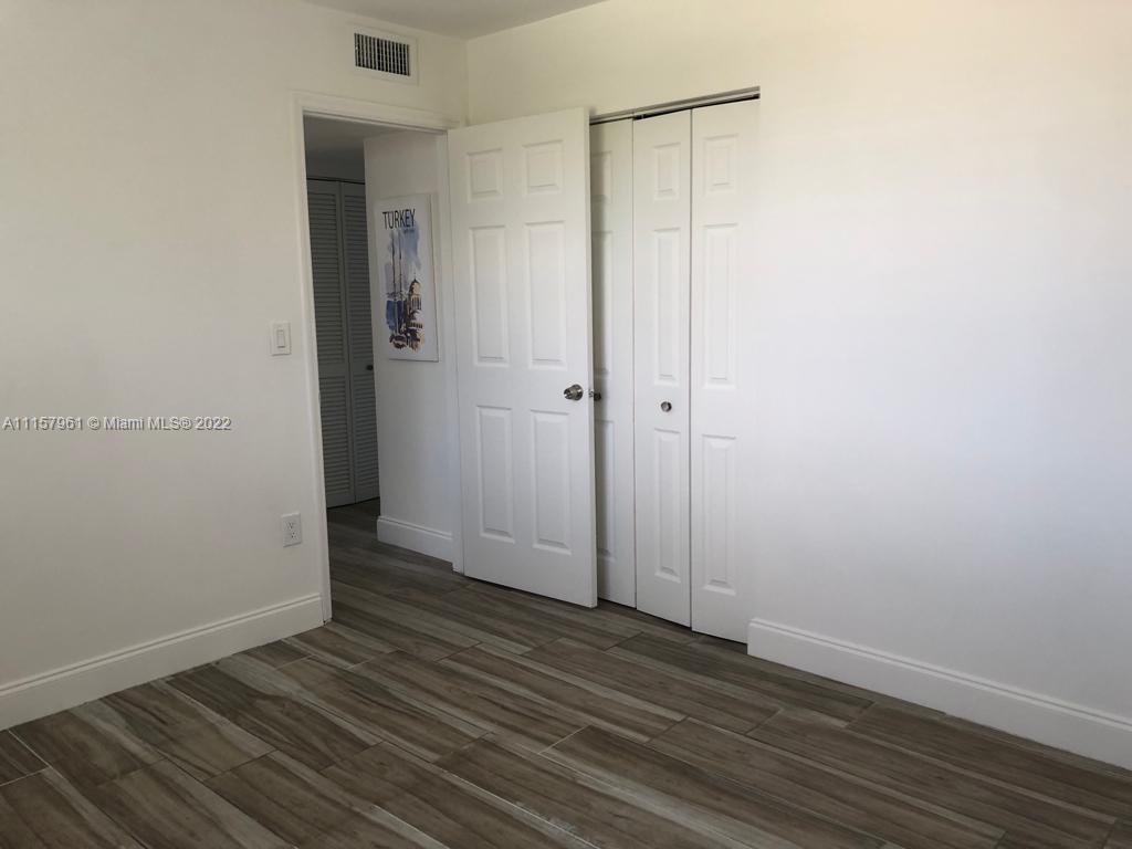 BISCAYNE COVE CONDO - Residential Lease