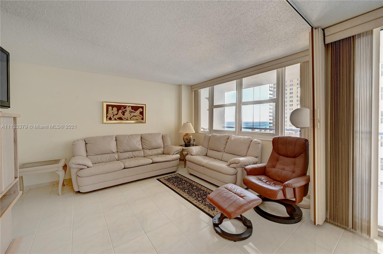 PARKER PLAZA ESTATES COND - Residential