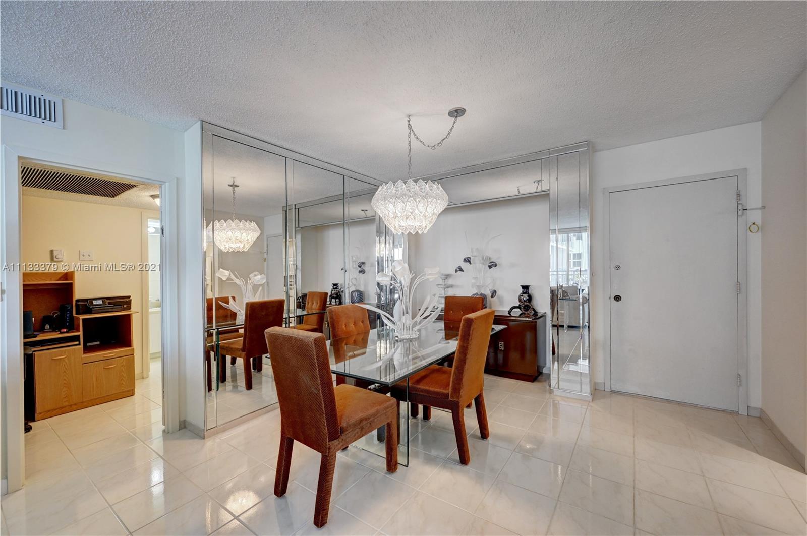 PARKER PLAZA ESTATES COND - Residential