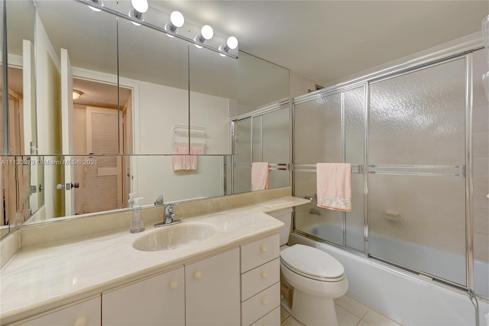 PARKER PLAZA ESTATES COND - Residential