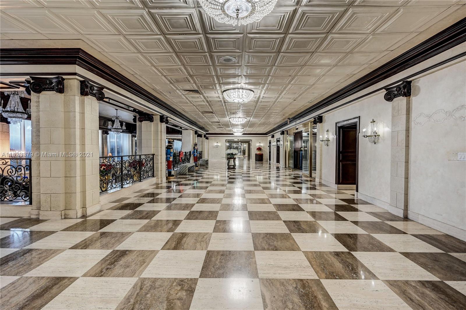 PARKER PLAZA ESTATES COND - Residential