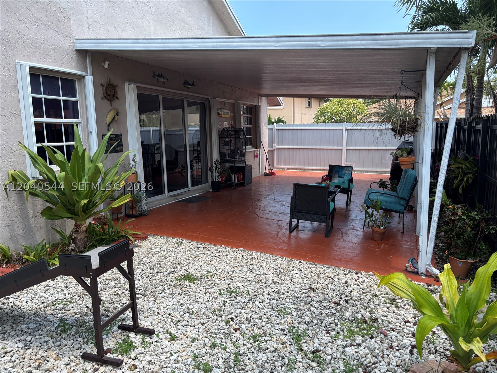 COUNTRY LAKE PARK - Residential