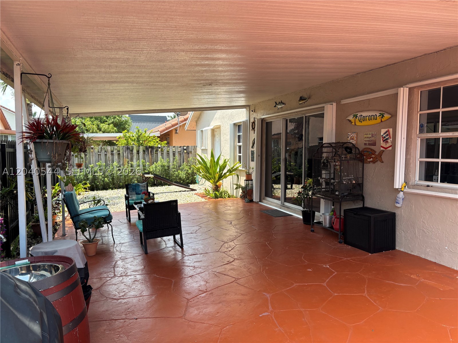 COUNTRY LAKE PARK - Residential