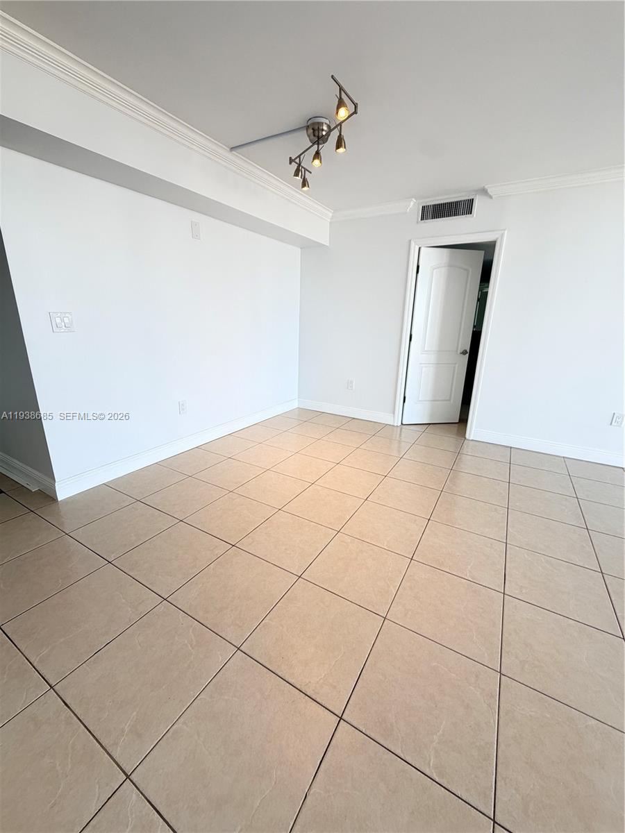 FLAMENCO CONDO TOWER I - Residential