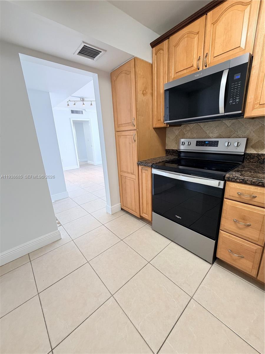 FLAMENCO CONDO TOWER I - Residential