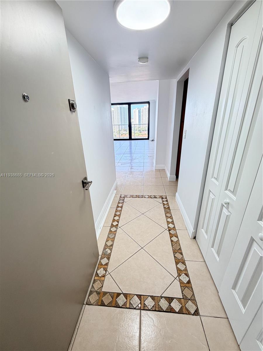 FLAMENCO CONDO TOWER I - Residential