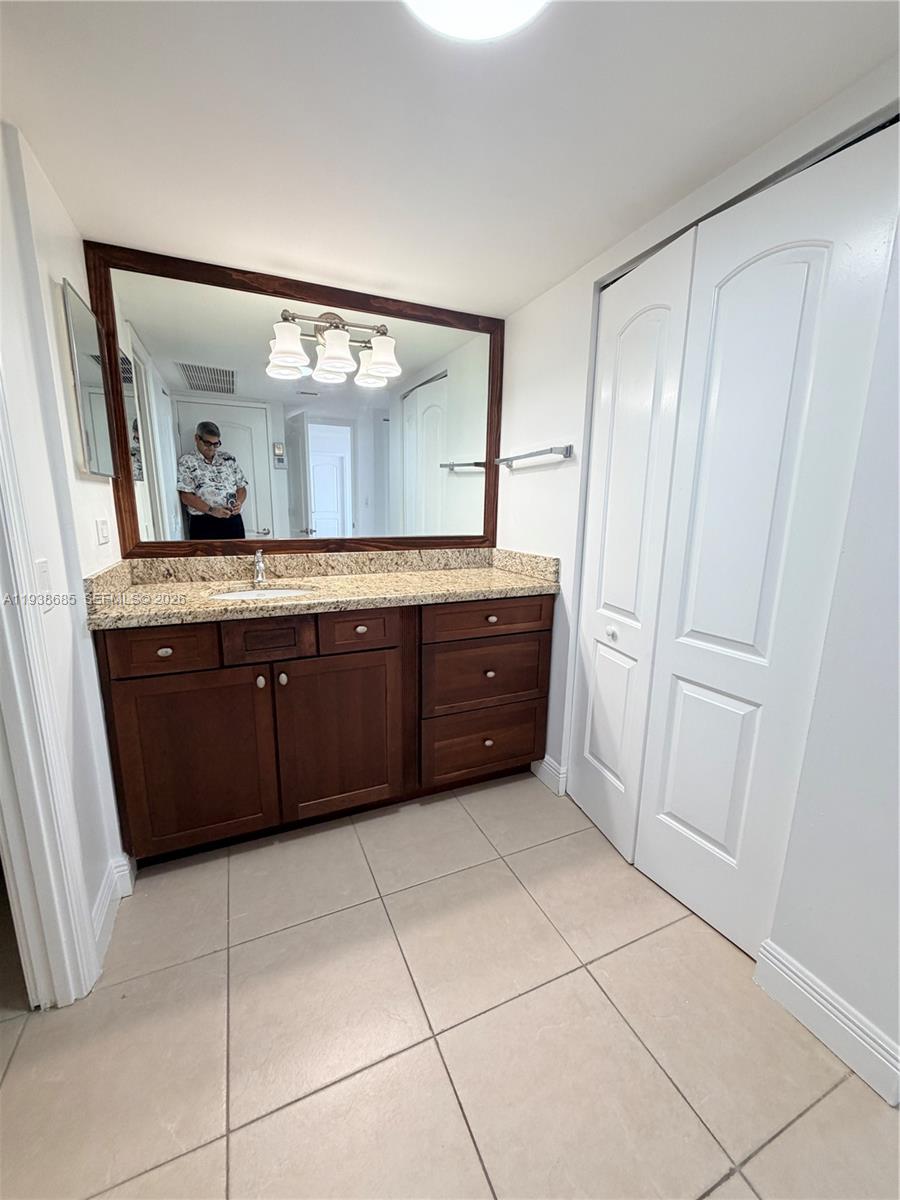 FLAMENCO CONDO TOWER I - Residential