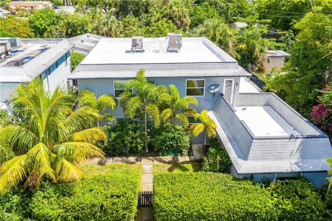 NEW ROOF IN PROCESS!!! BEAUTIFUL DUPLEX IN FORT LAUDERDALE.  EACH UNIT IS TWO STORY WITH TOWN HOME FEEL, BOOSTS LARGE ROOMS ON QUIET DEAD END STREET. ONE SIDE IS A TWO STORY 2 BED 1&1/2 BATH WITH CENTRAL AIR CONDITIONING. LIVING ROOM AND DINING ROOM OPENS TO YOUR PRIVATE PATIO PERFECT FOR GRILLING. THE OTHER SIDE IS A TWO STORY 3 BED 2&1/2 BATH GEM WITH EXTRA LARGE ROOMS WHERE THERE IS A SECOND FLOOR ROOF DECK. EACH UNIT HAS A PRIVATE BACK PATIO OFF THE DINING ROOM, KITCHEN AND LIVING ROOM. THIS UNUSUAL HOME TOWN DUPLEX MUST BE SEEN. TENANT OCCUPIED.