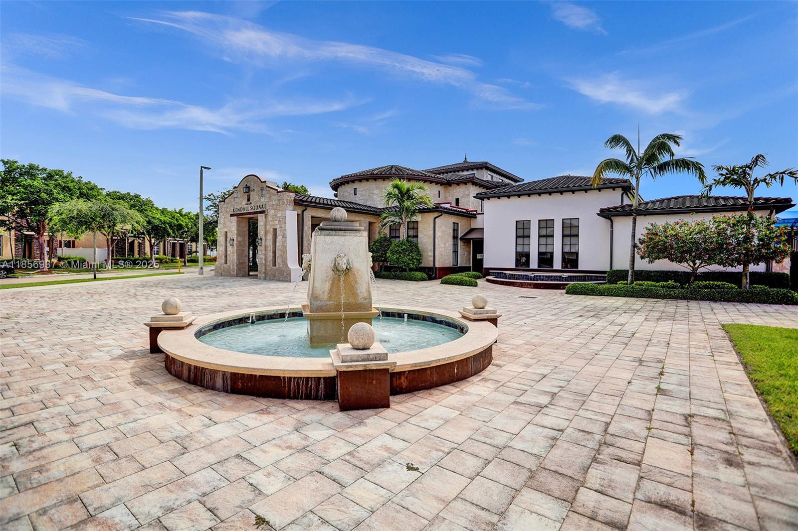 KENDALL COMMONS RESIDENTI - Residential Lease