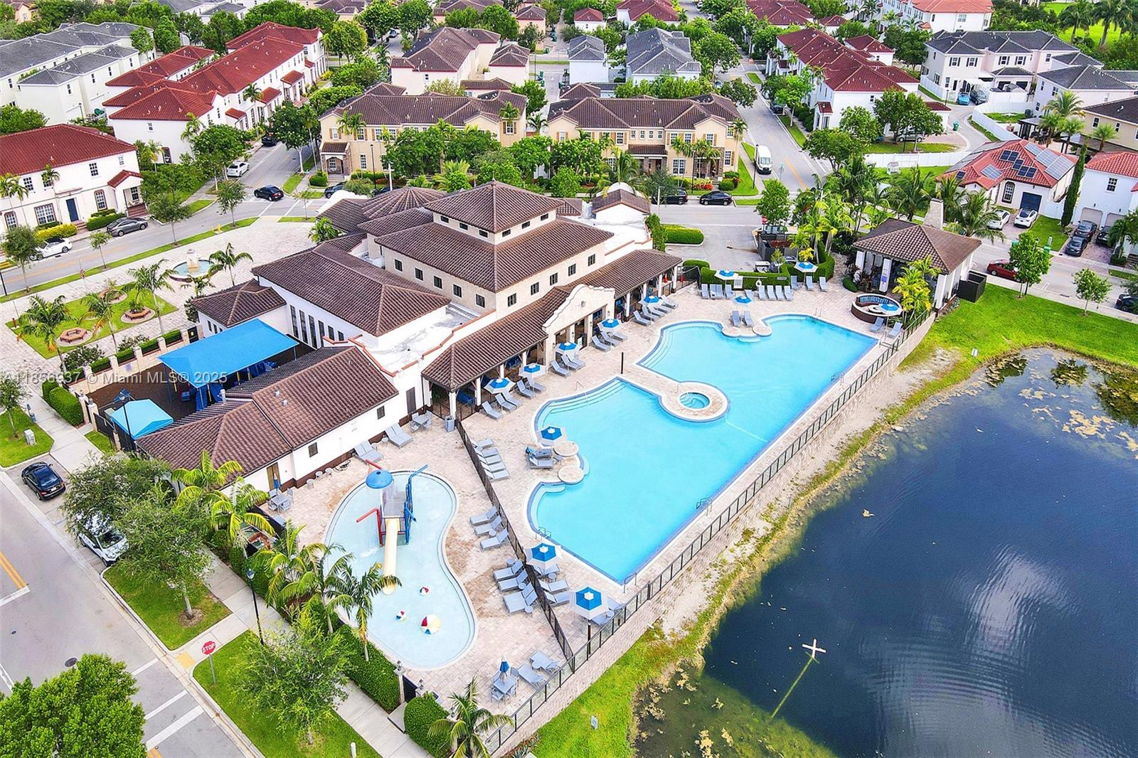 KENDALL COMMONS RESIDENTI - Residential Lease
