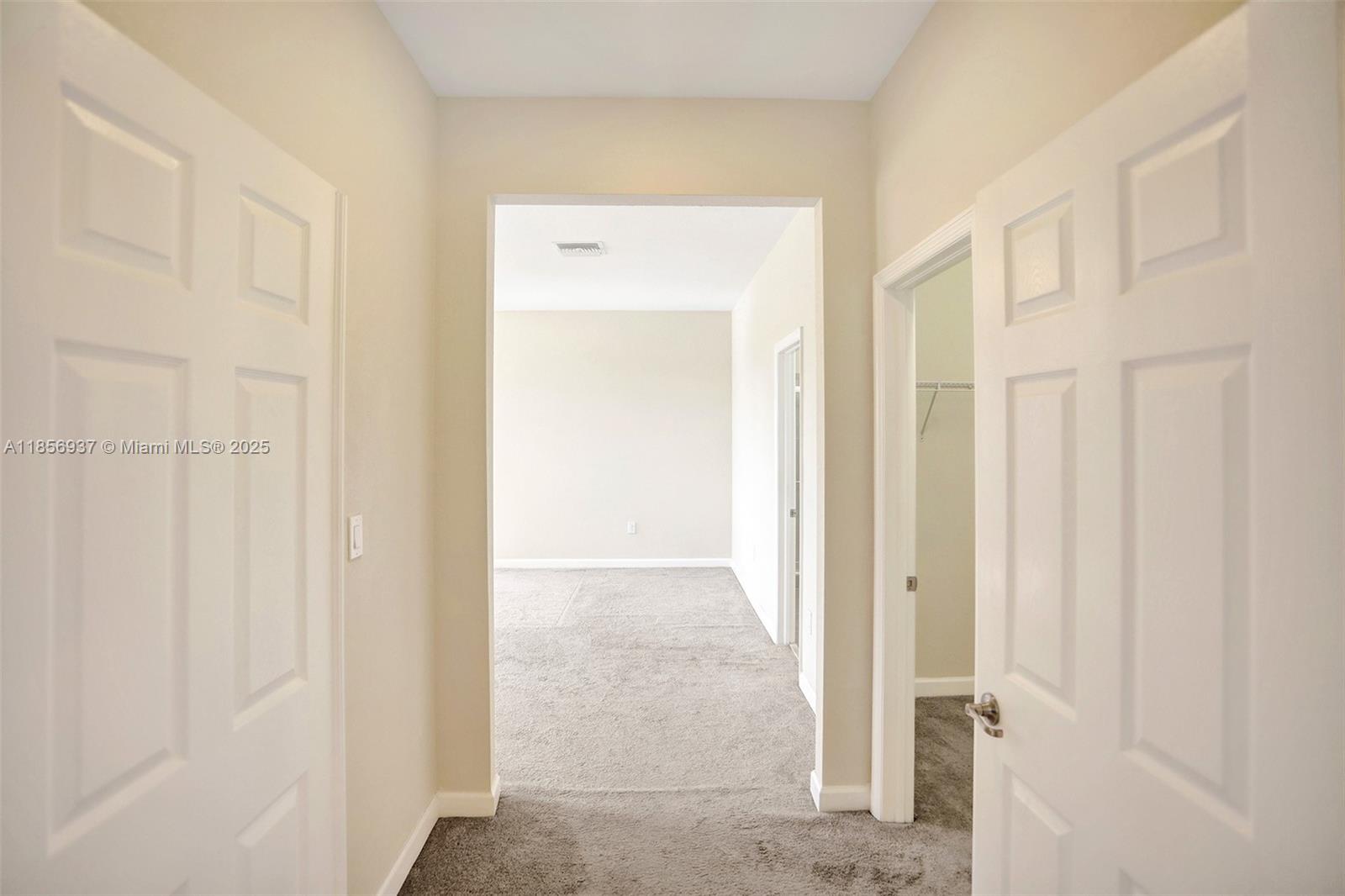 KENDALL COMMONS RESIDENTI - Residential Lease