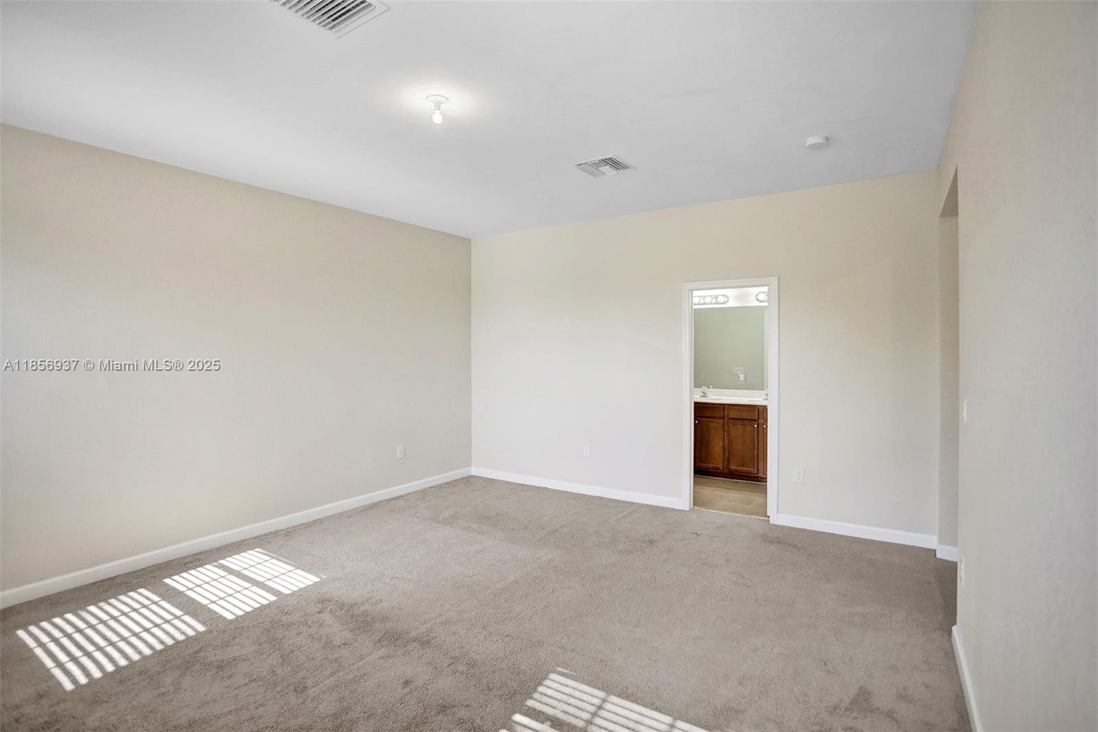 KENDALL COMMONS RESIDENTI - Residential Lease