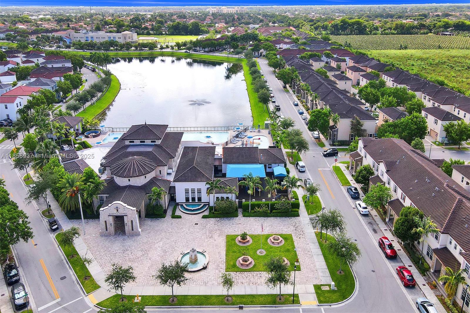 KENDALL COMMONS RESIDENTI - Residential Lease