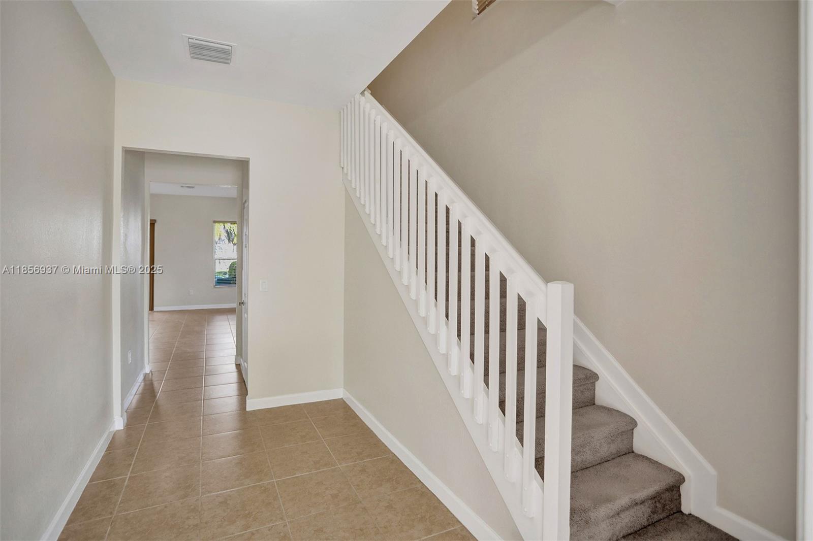 KENDALL COMMONS RESIDENTI - Residential Lease