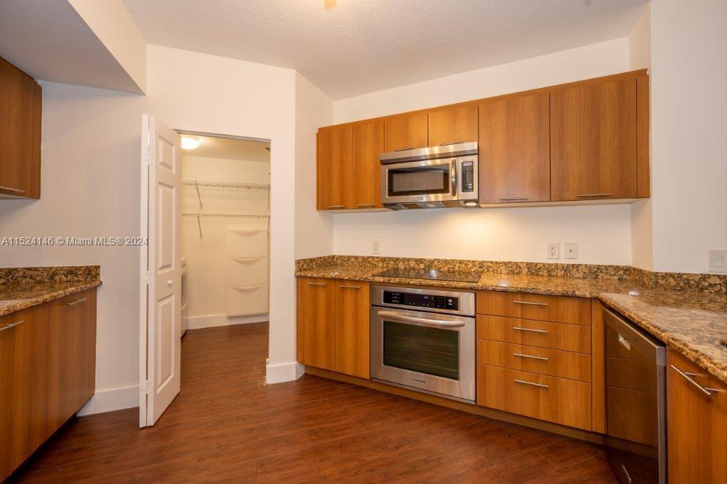 VERANDA CONDO - Residential Lease