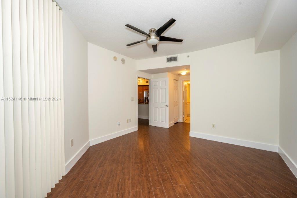 VERANDA CONDO - Residential Lease
