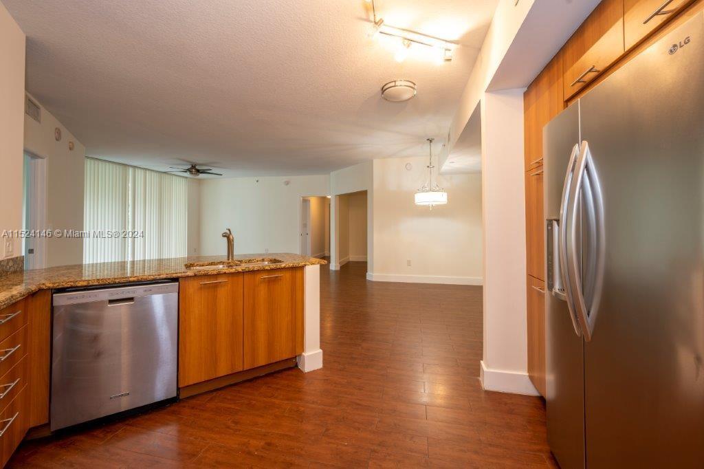VERANDA CONDO - Residential Lease