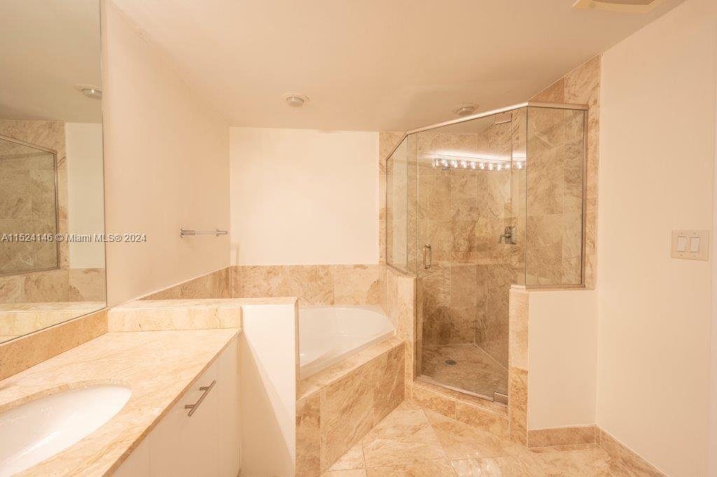 VERANDA CONDO - Residential Lease