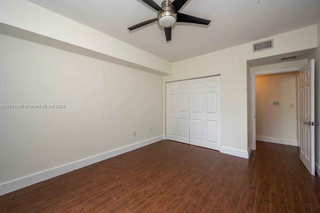 VERANDA CONDO - Residential Lease