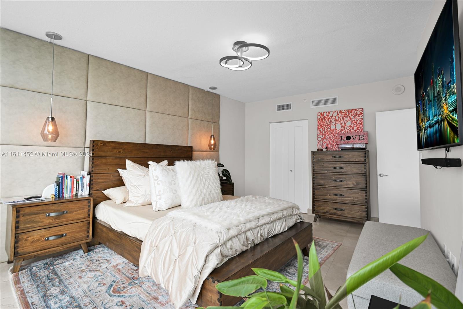 OPERA TOWER CONDO - Residential Lease