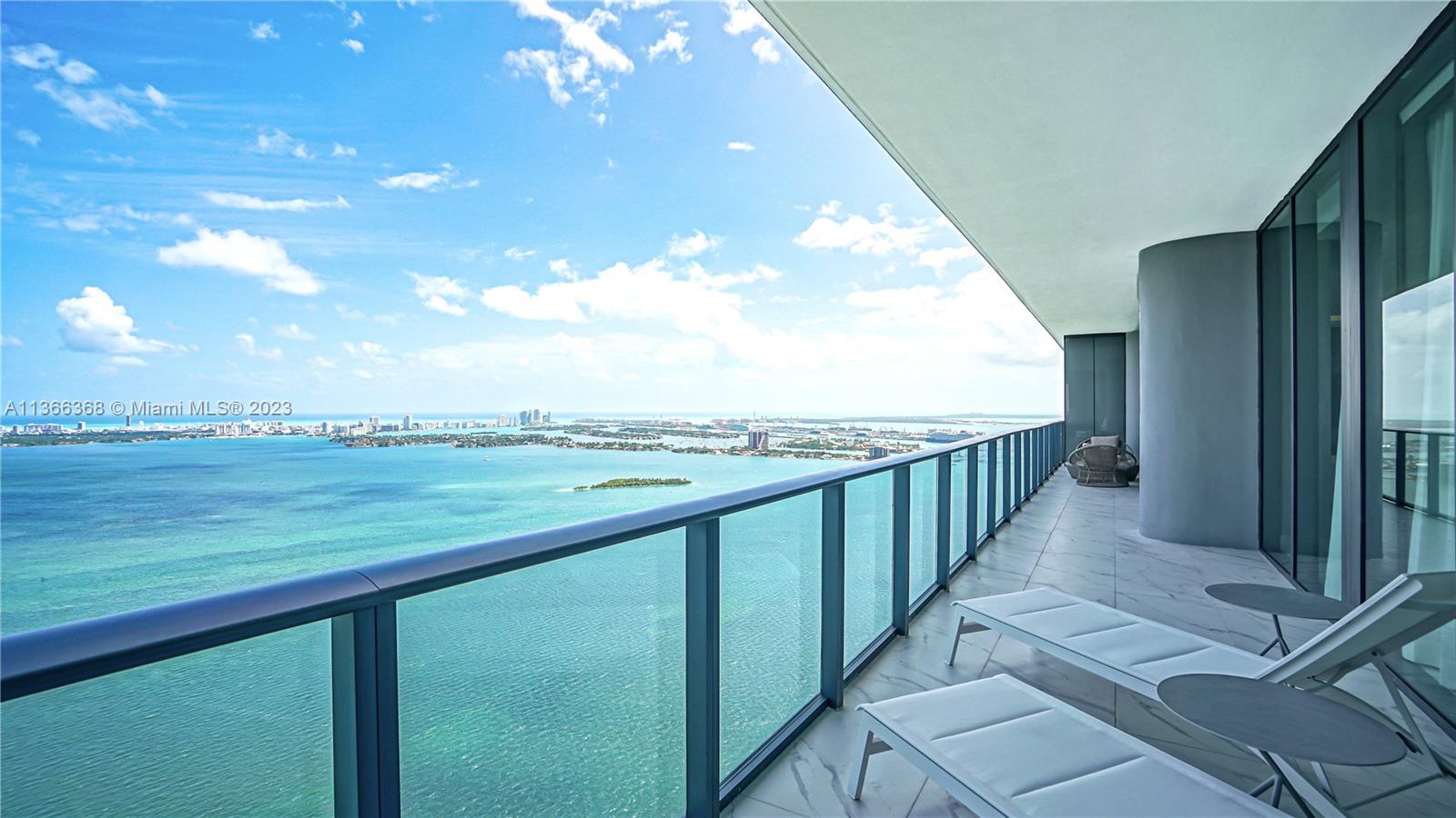 ONE PARAISO CONDO - Residential