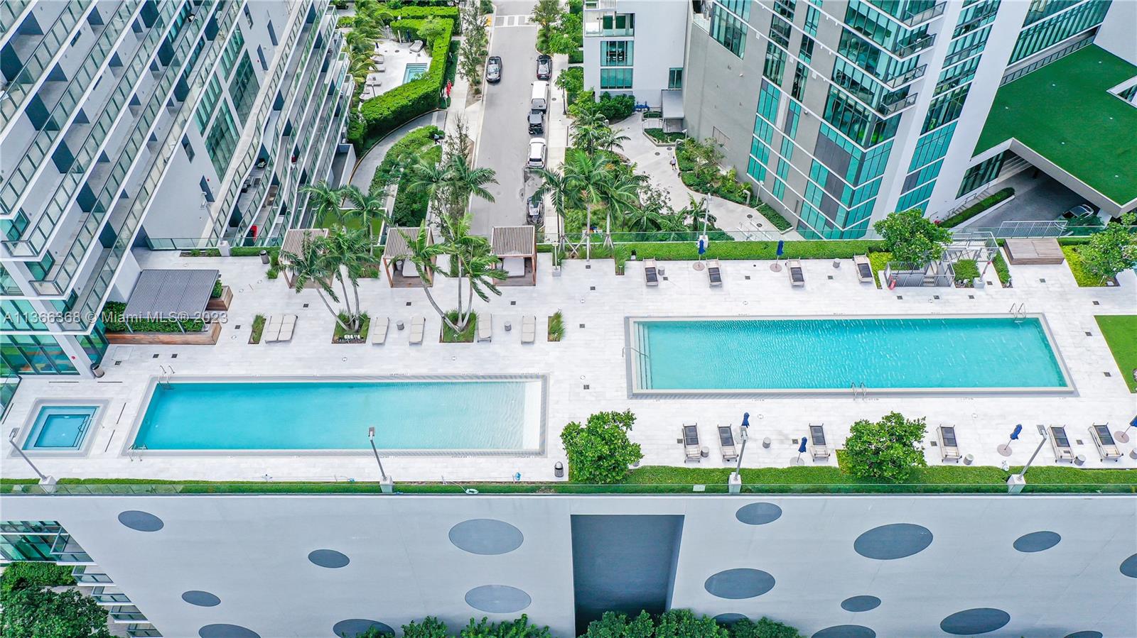 ONE PARAISO CONDO - Residential